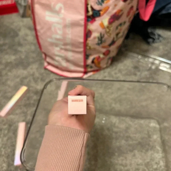 Mannequin Jeffree Star Supreme Gloss - 3 AVALIABLE - NWT - Pale Nude - Picture 14 of 15